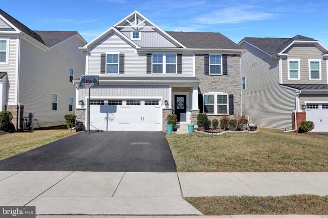 Building Photo - 1704 Scenic Manor Dr