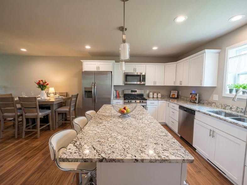 Kitchen - 1907 Eggum Rd