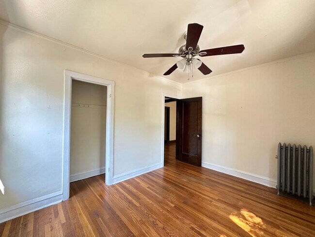 Building Photo - 3300 W Schubert Ave