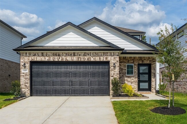 Primary Photo - 8626 Blueberry Ash St