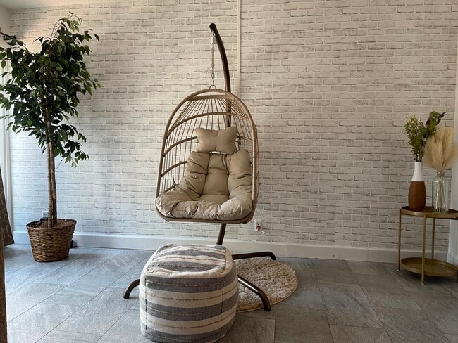 Building Photo - 6843 NW 29th Ave