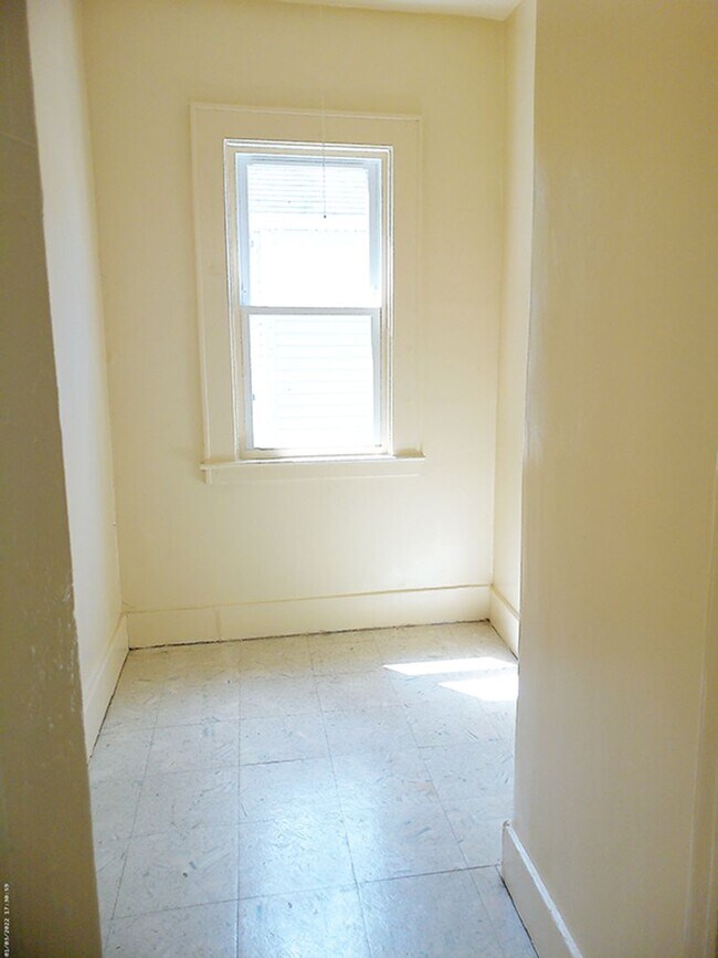 Building Photo - 716-718 Euclid Ave
