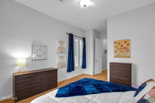 Building Photo - 5533 Ignacio Frias Dr