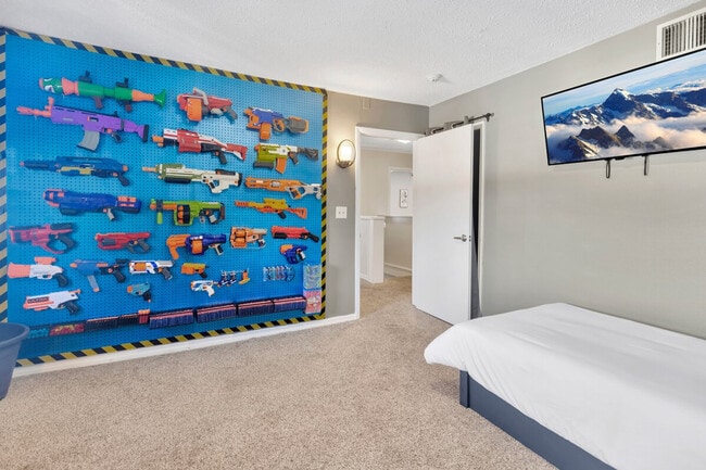 Building Photo - 1679 Tampa Rd