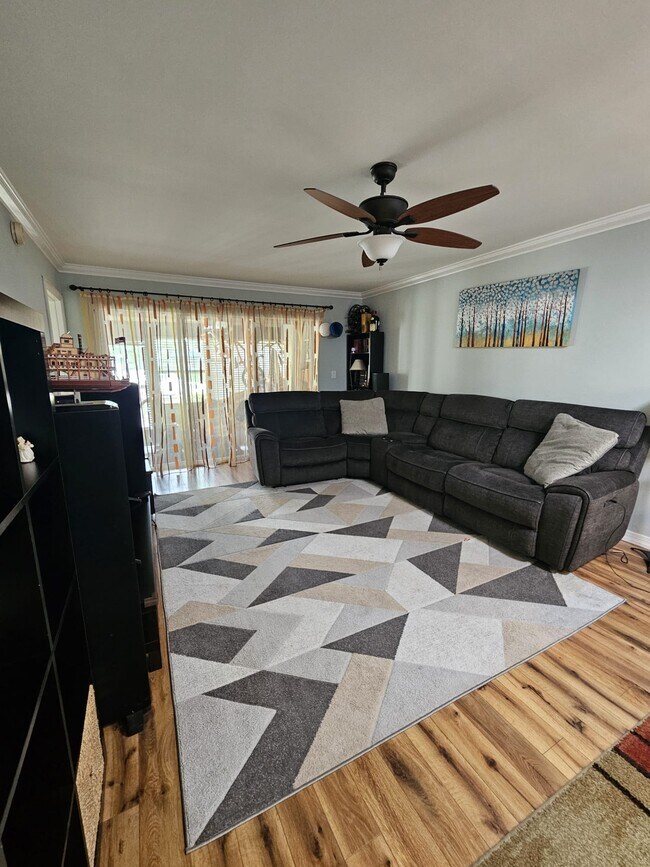 Building Photo - 2326 S Cypress Bend Dr