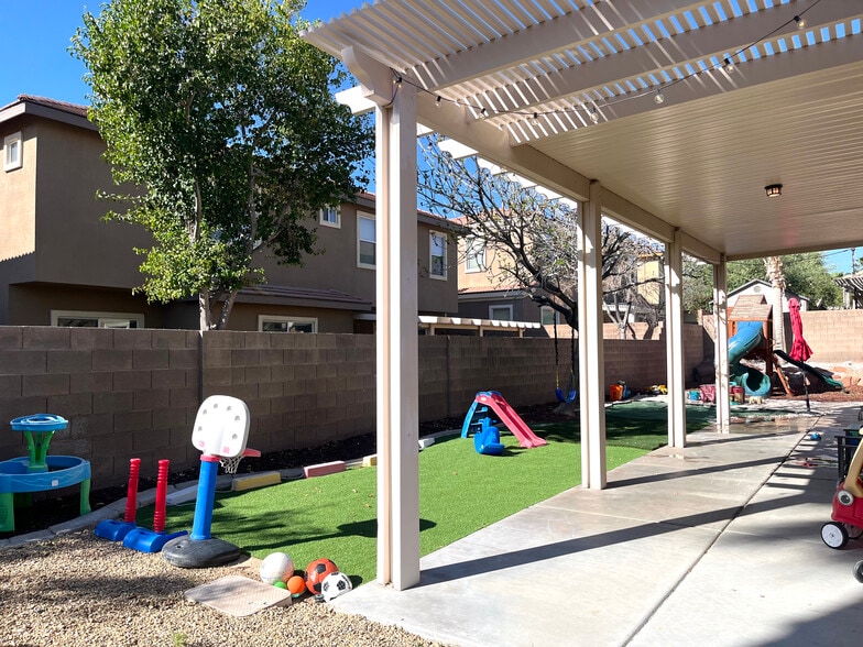 Building Photo - 7729 Villa Gabriela Ave