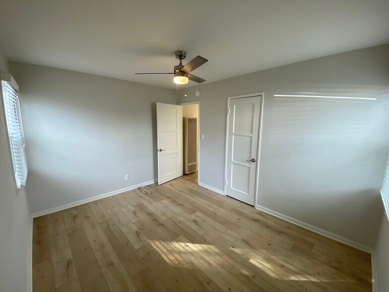 Building Photo - 14320 Condon Ave