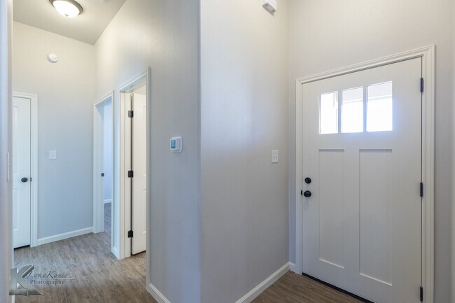 Building Photo - NEW CONSTRUCTION! 3 bed, 2 bath, 2 car garage; ALL KITCHEN APPLIANCES!