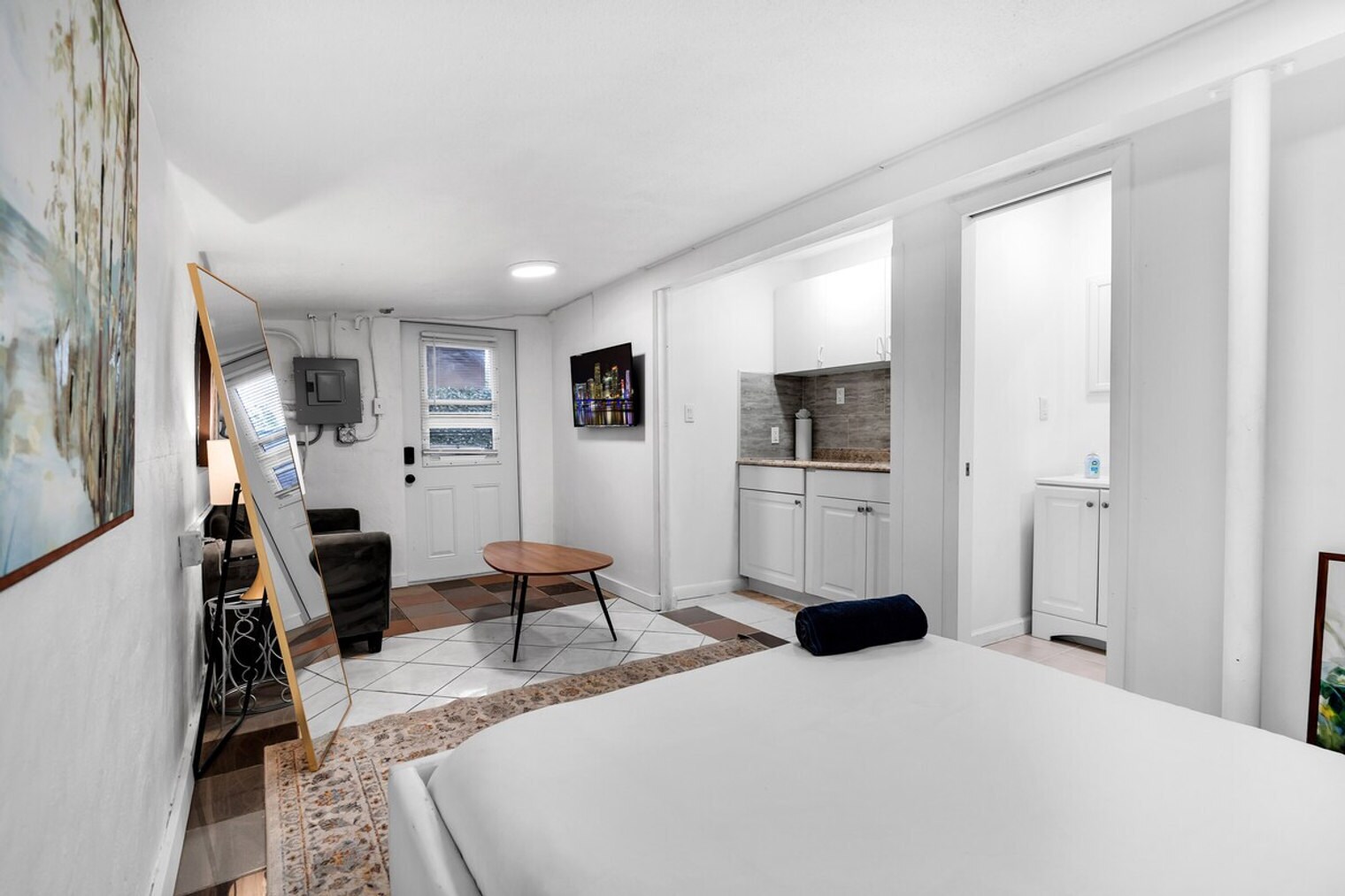 Building Photo - 2610 SW 31st Ave