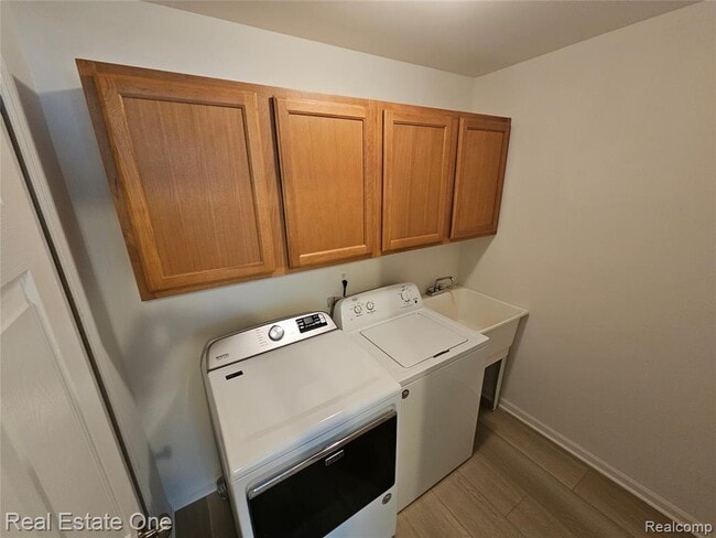 Building Photo - 56401 Scotland Blvd