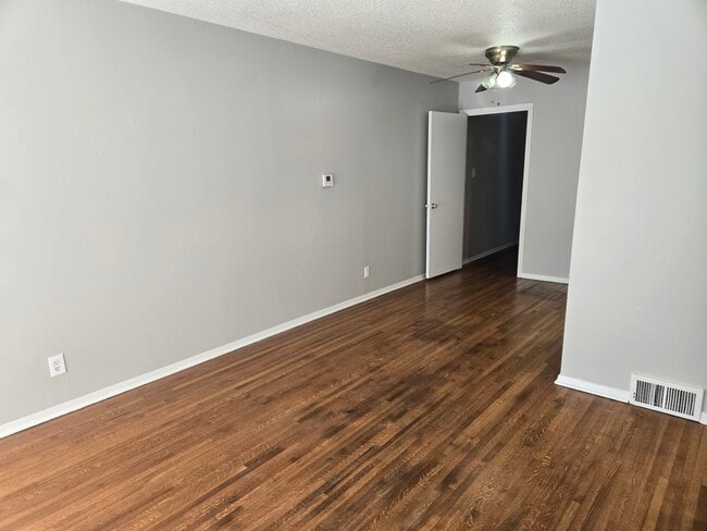 Building Photo - 3572 Carnes Ave