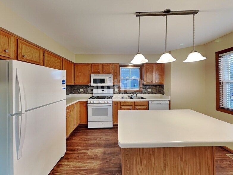 Building Photo - 4506 W Riverside Dr