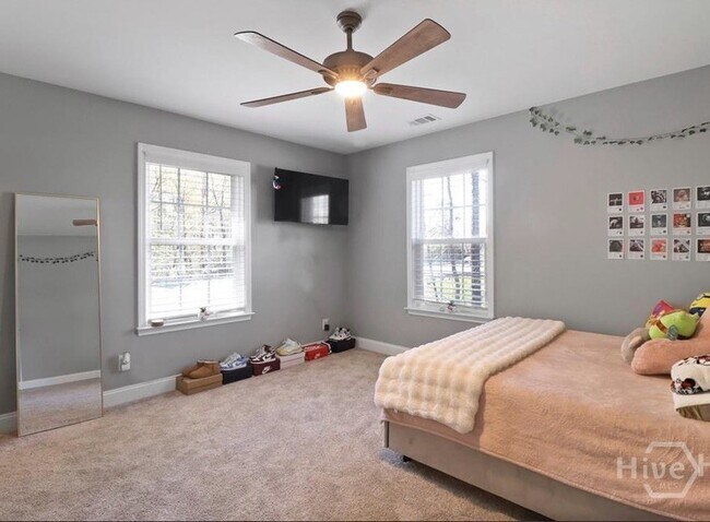 Building Photo - 206 Boulder Ct