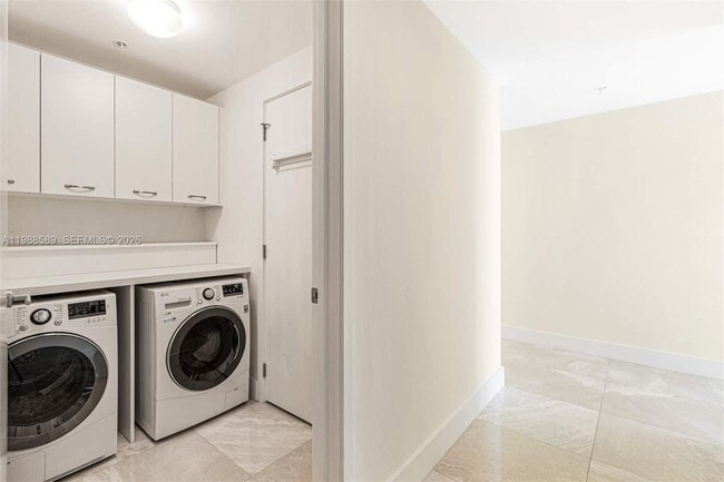 Building Photo - 6899 Collins Ave