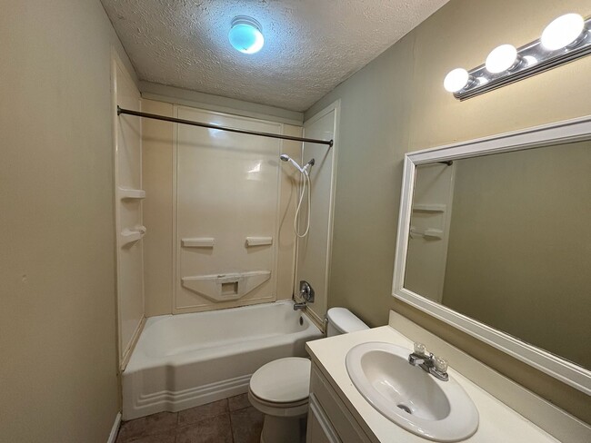 Building Photo - Turn the Key to Comfort & Convenience.