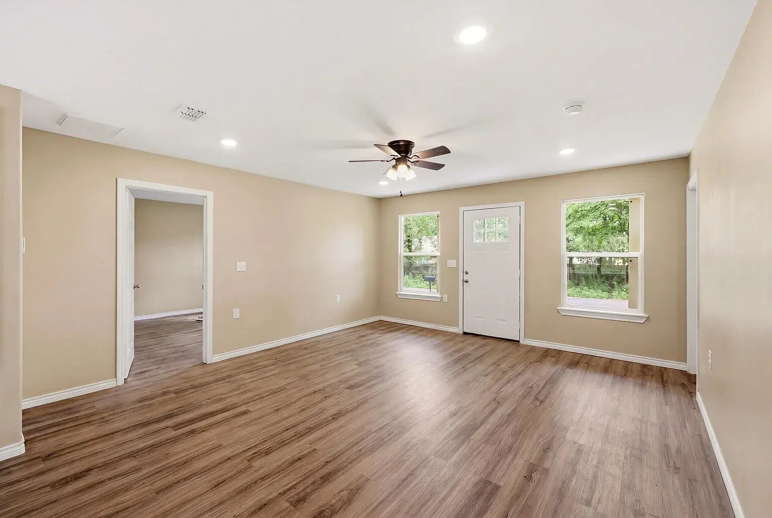 Building Photo - 612 Timberline Dr