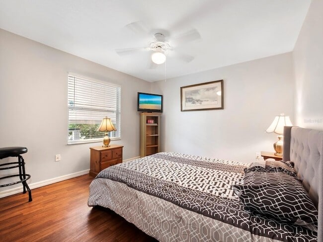 Building Photo - 109 Shore Rd