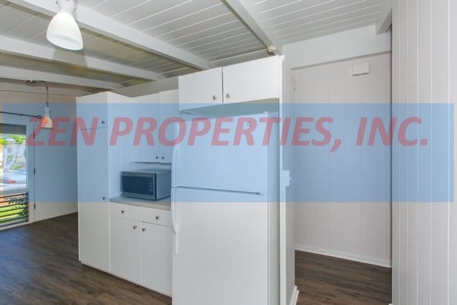 Building Photo - 7265 Nohili St