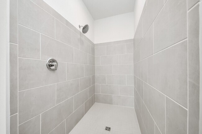 Building Photo - 16310 Chestnut Hvn Ln