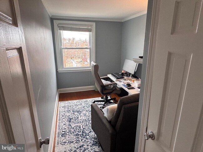 Building Photo - 251 Childs Ave