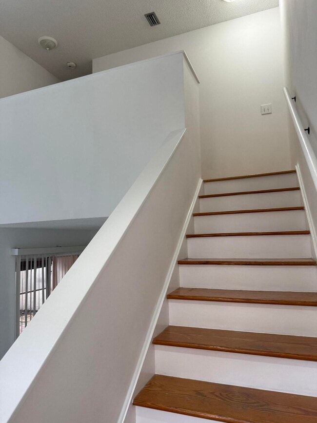 Building Photo - 6601 Via Regina