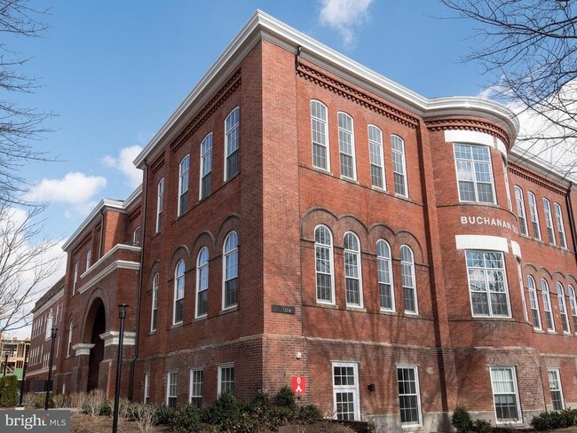 Building Photo - 1324 E Street SE-211