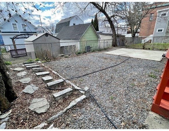 Building Photo - 266 W 6th St