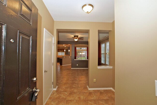 Building Photo - 1802 Whirlaway Ct