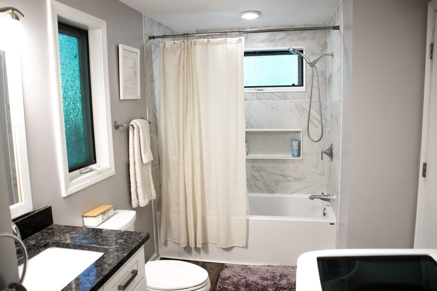 Building Photo - 34 Juckett Hill Dr