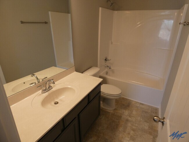 Building Photo - 5707 Dockside Dr