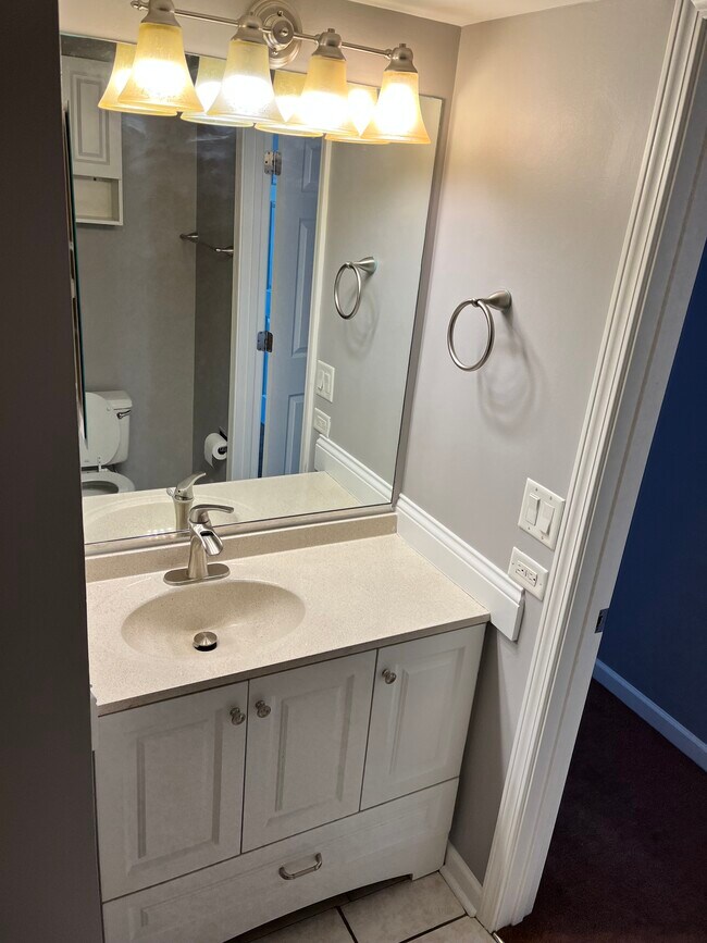 Building Photo - 346 Wilmington Dr