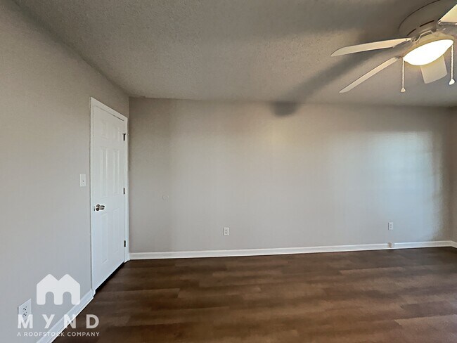 Building Photo - 629 Bennett Dr