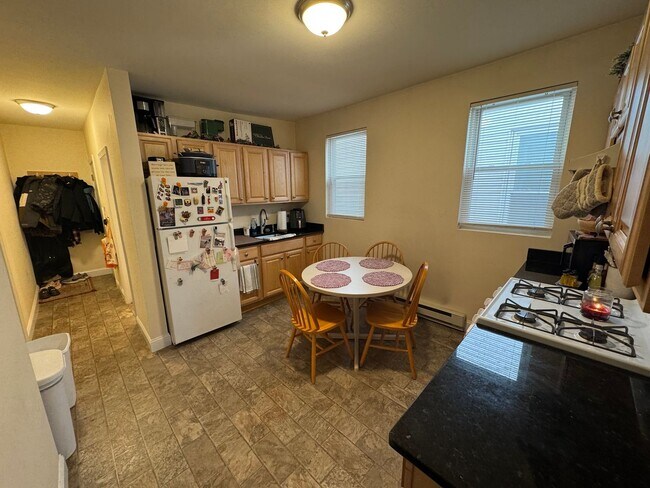 Building Photo - 220 Middlesex Ave