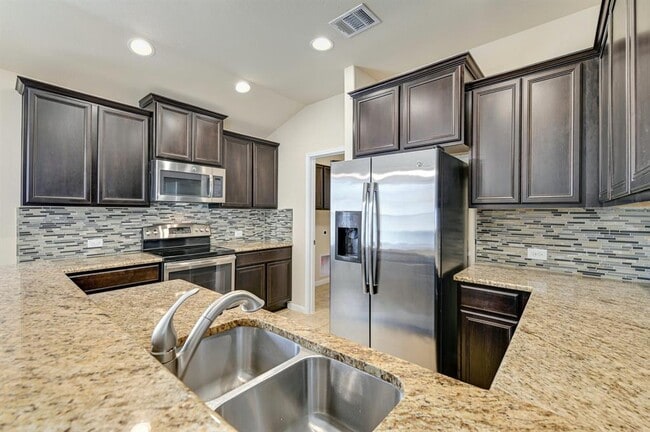 Building Photo - 18421 Tallgrass Prairie Dr