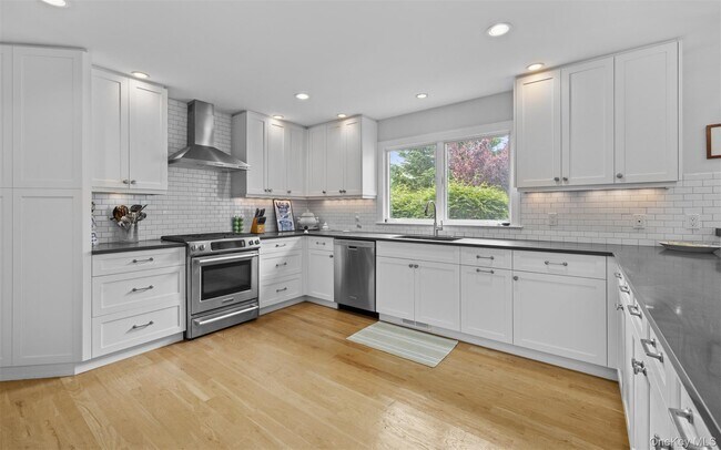 Building Photo - 58 Bayfield Ln