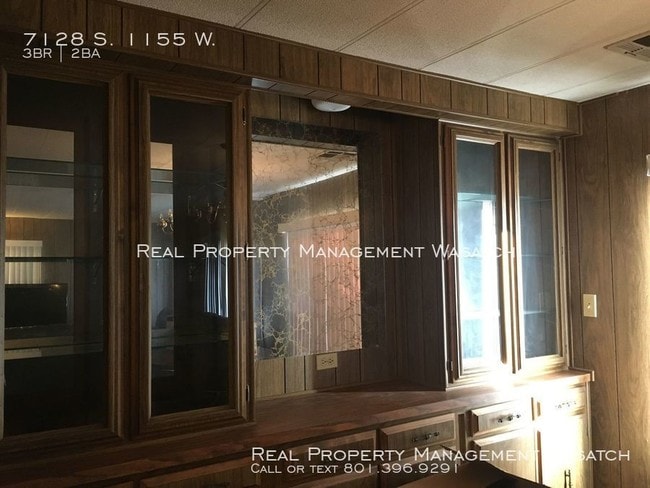 Building Photo - 3 Bedroom Mobile Home in West Jordan