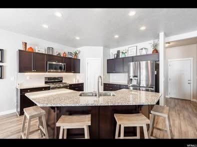 Building Photo - 657 Koins Way