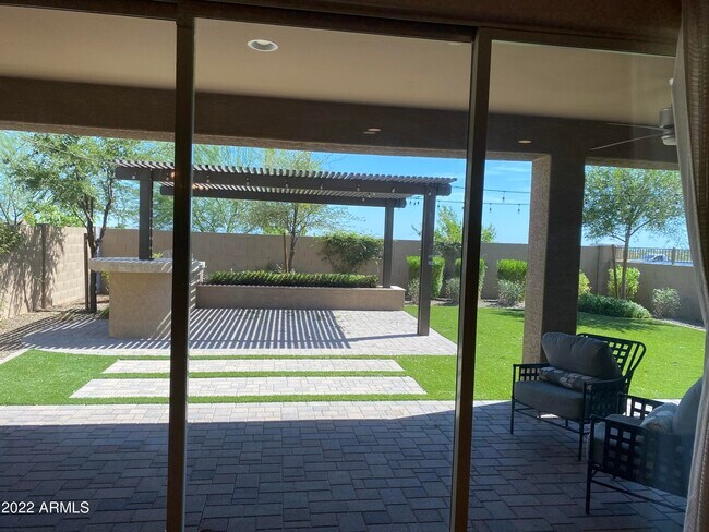 Building Photo - 12131 W Candelaria Dr