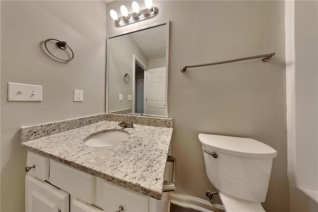 Building Photo - 1210 Webb Farm Ln