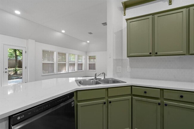 Building Photo - 4106 Springwillow Ln
