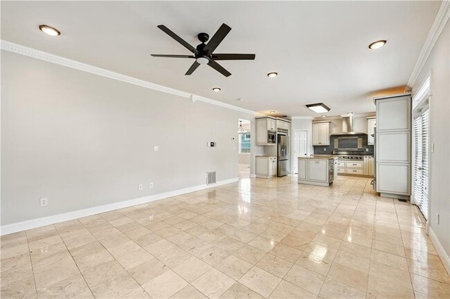 Building Photo - 1578 Lincoln Ave SE