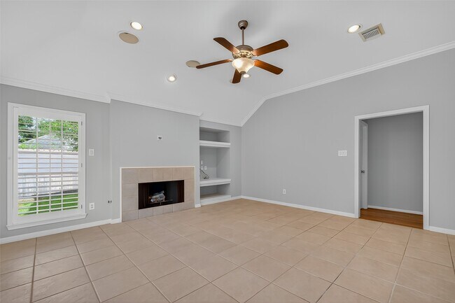 Building Photo - 13919 Aspen Cove Dr