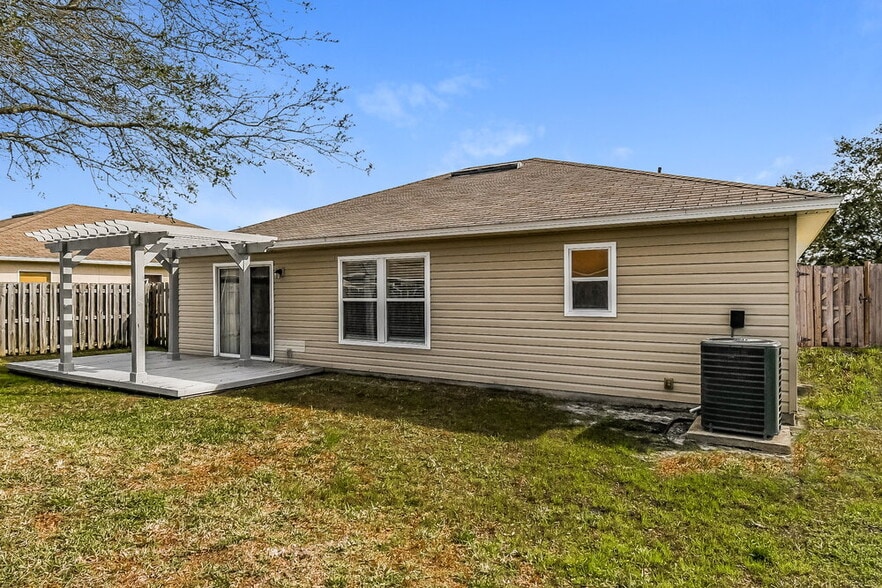 Building Photo - 1181 Summer Bluff Rd