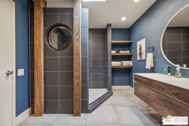 Building Photo - 427 N Calle Rolph