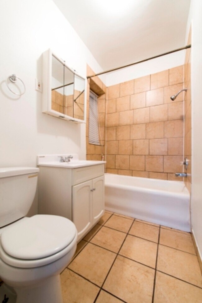 Building Photo - 7354 S Dorchester
