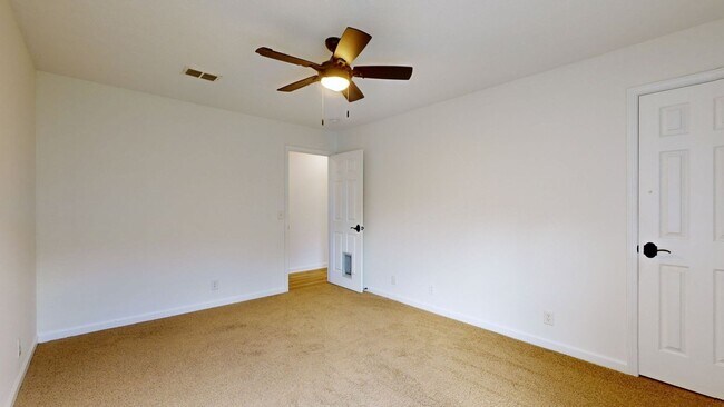 Building Photo - 1029 Lexington Farms Dr