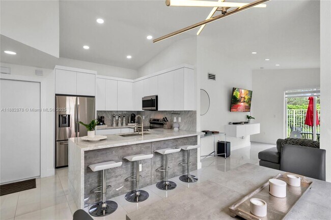 Building Photo - 2663 SW 187th Ave