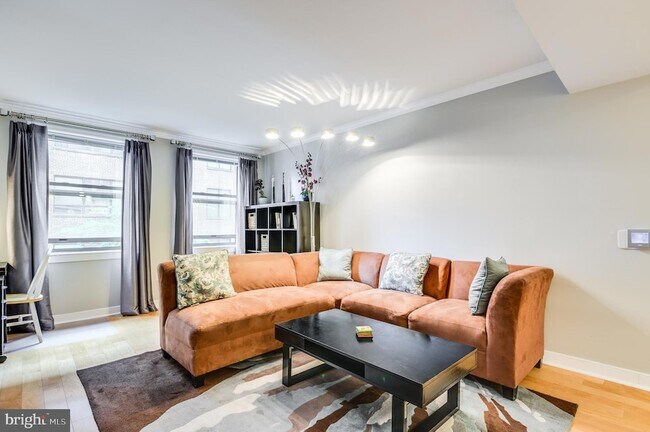 Building Photo - 616 E Street NW Unit 446