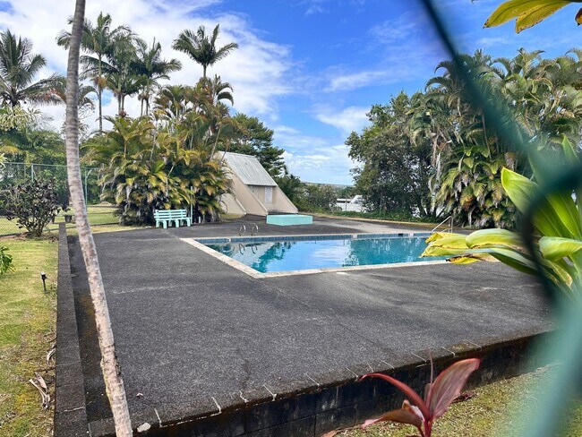 Building Photo - 926 Kumukoa St