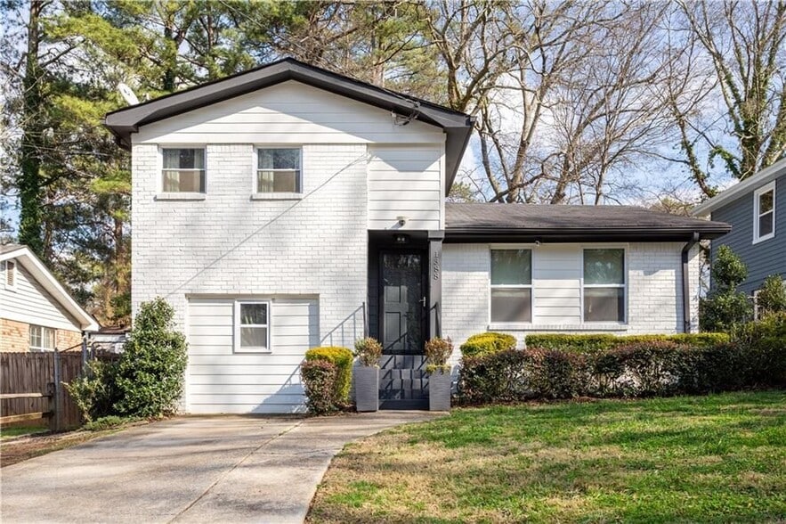 Building Photo - 1388 Willow Trail SW